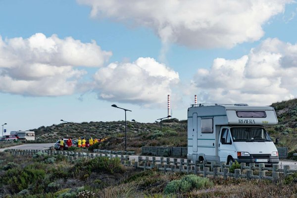Comment installer une prise de courant auxiliaire dans un camping-car?